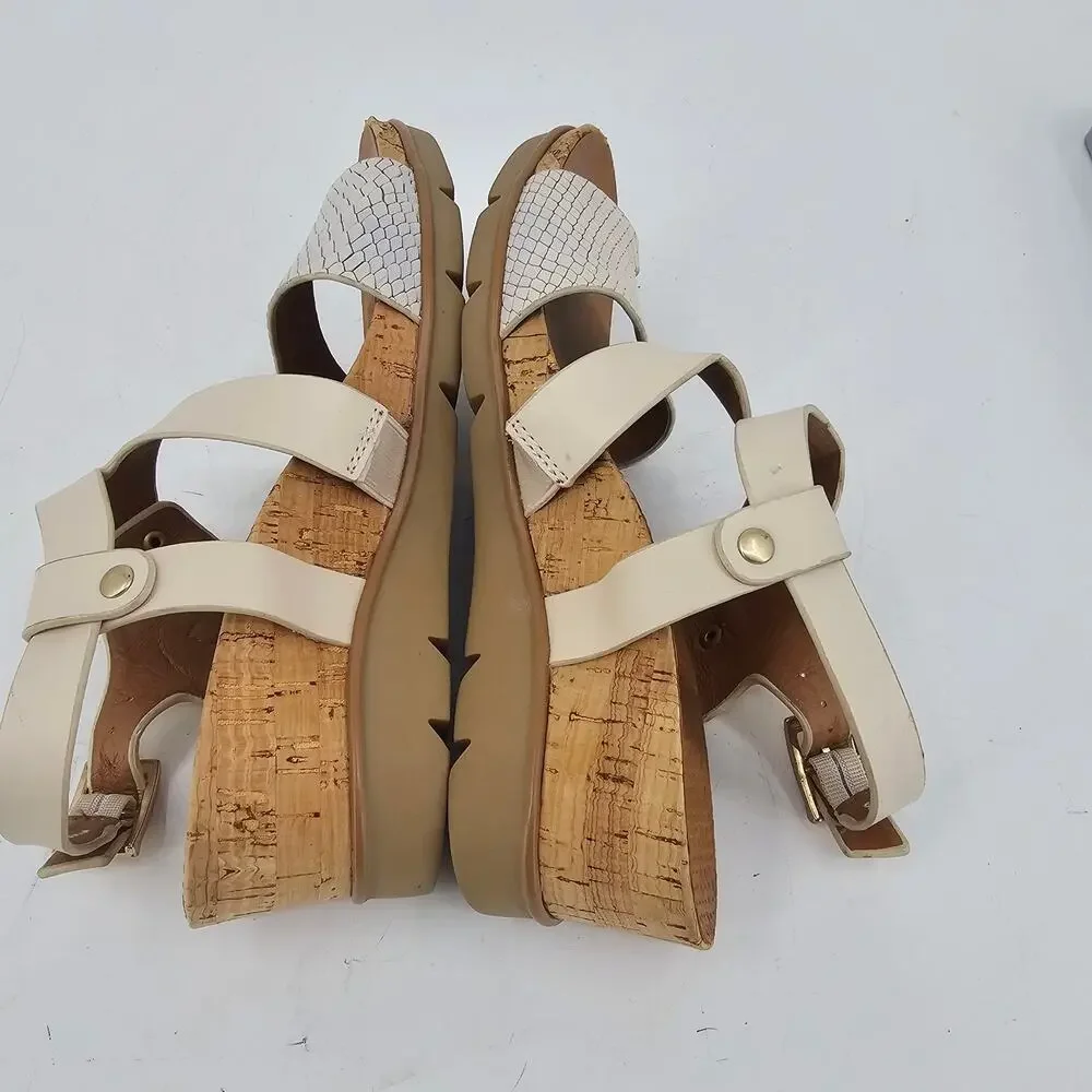 Baretraps Posture Landrey white Leather wedge sandal Tow Loop 6.5 Boho Bohemian